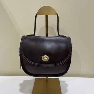 Vintage Coach Bella court Handbag ( Mahogany Brown)
